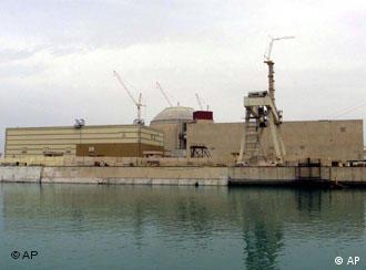 Bushehr%20nuclear%20power%20plant%20in%20%20Iran%20is%20at%20the%20center%20of%20the%20row.
