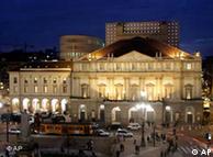До недавнего времени опера "Заира" шла только на подмостках Италии. На фото - театр "Ла Скала", Милан