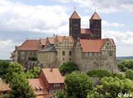 Mais de mil casas em enxaimel rodeiam o castelo de Quedlinburg, no estado da Saxônia-Anhalt