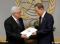 Abbas übergibt Ban Ki Moon den Antrag (Foto: dapd)