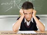 Frustração em sala de aula é recorrente em alunos com dificuldades para aprender a ler e escrever