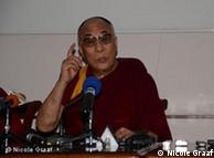 达赖喇嘛在结束对蒙古的访问前举行记者发布会