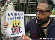 Es geht um eine Aktion in Hongkong, die noch mehr Aufmerksamkeit für Chen Guangchengs Schicksal wecken wollte. (Chen Guangcheng ist ein blinder Menschenrechtsanwalt in China). Copyright by Patrick Poon. Datum: 11.11 Ort: Hongkong