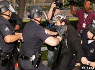 مظاهرات في نيويورك والشرطة تلقي القبض على عشرات المحتجين  0,,15540441_1,00