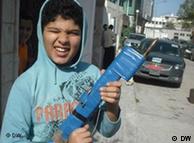 الأطفال في ليبيا ومخاطر اللعب بأسلحة مصطنعة 0,,15587949_1,00