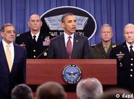 باراک اوباما به همراه مقامات سیاسی و نظامی در پنتاگون