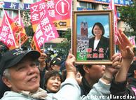 台湾大选期间国际选举观察团络绎不绝