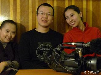 中国留学生李丽、蒋晖和刘佳