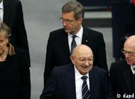 Ο κ. Ρασίτσκι μαζί με την καγκελάριο Μέρκελ, τον πρόεδρο Βουλφ, και τον πρόεδρο του κοινοβουλίου Λάμερτ