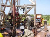 Extracción de petróleo de Exxon en el Chad, África.
