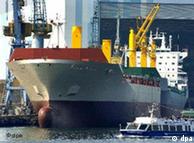 کشتی‌های عازم ایران در آب‌های آزاد کنترل خواهند شد