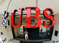 Αρνείται κλοπή στοιχείων της η UBS