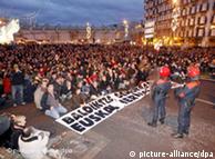 西班牙巴斯克地区支持埃塔分裂主义组织的民众举行示威