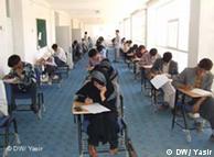 هنوز تحصیلات عالی افغانستان ظرفیت جذب همه متاقضیان تحصیلات عالی را ندارد. 