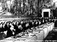 The assembled heads of state at the signing of the Treaties of Rome