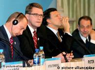Russian President Vladimir Putin ( L), Finnish Prime Minister Matti Vanhanen (2-L), President of the European Union, Jose Manuel Barroso (2-R) and EU Foreign Policy Chief Javier Solana (R)