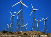 يحتاج العالم الي 17,5 ألف توربين لتوليد الكهرباء من طاقة الرياح حسب تقرير وكالة الطاقة الدولية