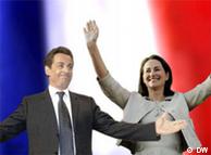 Sarkozy or Royal will become France's next president