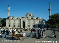Mezquita de Bayazit, en Estanbul, Turquía.  