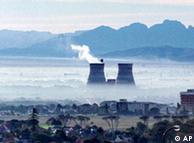 La energía nuclear se presenta como alternativa a la contaminación.
