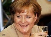En junio, la canciller Merkel salió de la cumbre europea entre sonrisas.