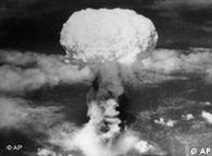 Bomba norte americana sobre Nagasaki, em agosto de 1945