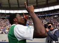 Solomon Okoronkwo, del Berlín, celebra su tanto ante el Wolfsburgo.