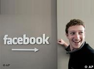 کریس‌ هیوز 
به خاطر اختلاف با زاکربرگ، کمپانی فیس‌بوک را ترک کرد