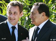 O Νικολά Σαρκοζί με τον Χόσνι Μουμπάρακ 