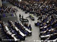 Γερμανική βουλή - ώρα μνήμης: 63 χρόνια από τη ναζιστική θηριωδία