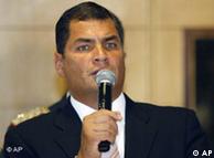 El presidente ecuatoriano, Rafael Correa, en una conferencia de prensa ayer en Brasil