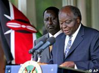 Rais Mwai Kibaki, kulia, na waziri mkuu wa Kenya Raila Odinga