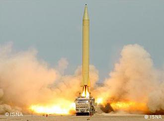 موشک شهاب ۳ – گفته می‌شود که ساختن کلاهک هسته‌ای برای این موشک، هدف اصلی فعالیت‌های اتمی تهران است