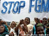 Γυναίκες διαδηλώνουν κατά της κλειτοριδεκτομής στη Σομαλία