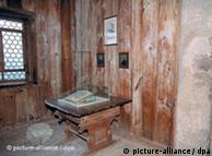 El cuarto donde Martín Lutero tradujo la Biblia al alemán, en el castillo de Wartburg.