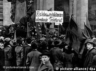 Workers demonstrating as part of the November Revolution in Berlin