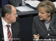 Finance Minister Steinbrueck and Chancellor Merkel 
