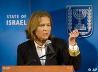 Tzipi Livni behind a podium