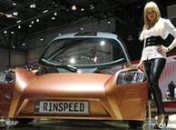 Konsept araçlardan Rinspeed iChange ilginç tasarımıyla dikkat çekiyor
