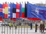 Прапори країн-учасниць НАТО, Брюссель