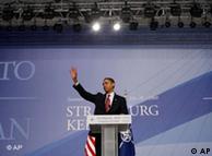 US President Barack Obama waves at the conclusion of his news conference at the NATO Summit in Strasbourg, France, Saturday, April 4, 2009. 