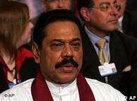 Mahinda Rajapaksa, rais wa Sri lanka aliapa kuwaaangamiza Tamil Tigers.