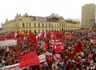 Thousands of demonstrators on the streets in Brazil