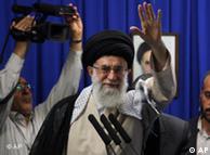 Ο θρησκευτικός ηγέτης του Ιράν αγιατολάχ Χαμενέι παρέσχε πλήρη στήριξη στον Αχμαντινετζάτ