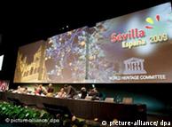 El Comité del Patrimonio Mundial de la UNESCO se reúne en Sevilla, España.