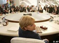 Merkel auf dem G8-Gipfel (Foto: AP)