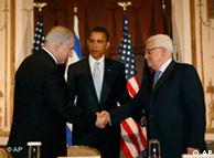 President Barack Obama meets with Israeli Prime Minister Benjamin Netanyahu, left, and Palestinian President Mahmoud Abbas, in New York, Tuesday, Sept. 22, 2009,