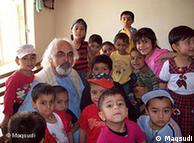 El afgano Jama Maqsudi trabaja en Alemania y ayuda a niños en Kabul. 