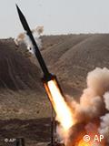 Garda Revolusi Iran lakukan uji coba roket 130 km dari kota Qom 