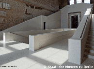 修复后的新博物馆的一个楼梯间